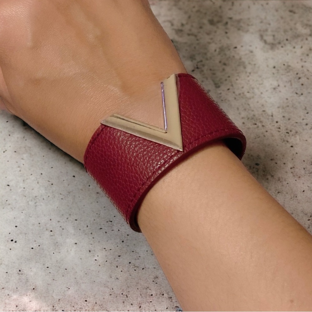 Adjustable Snap On Bangle